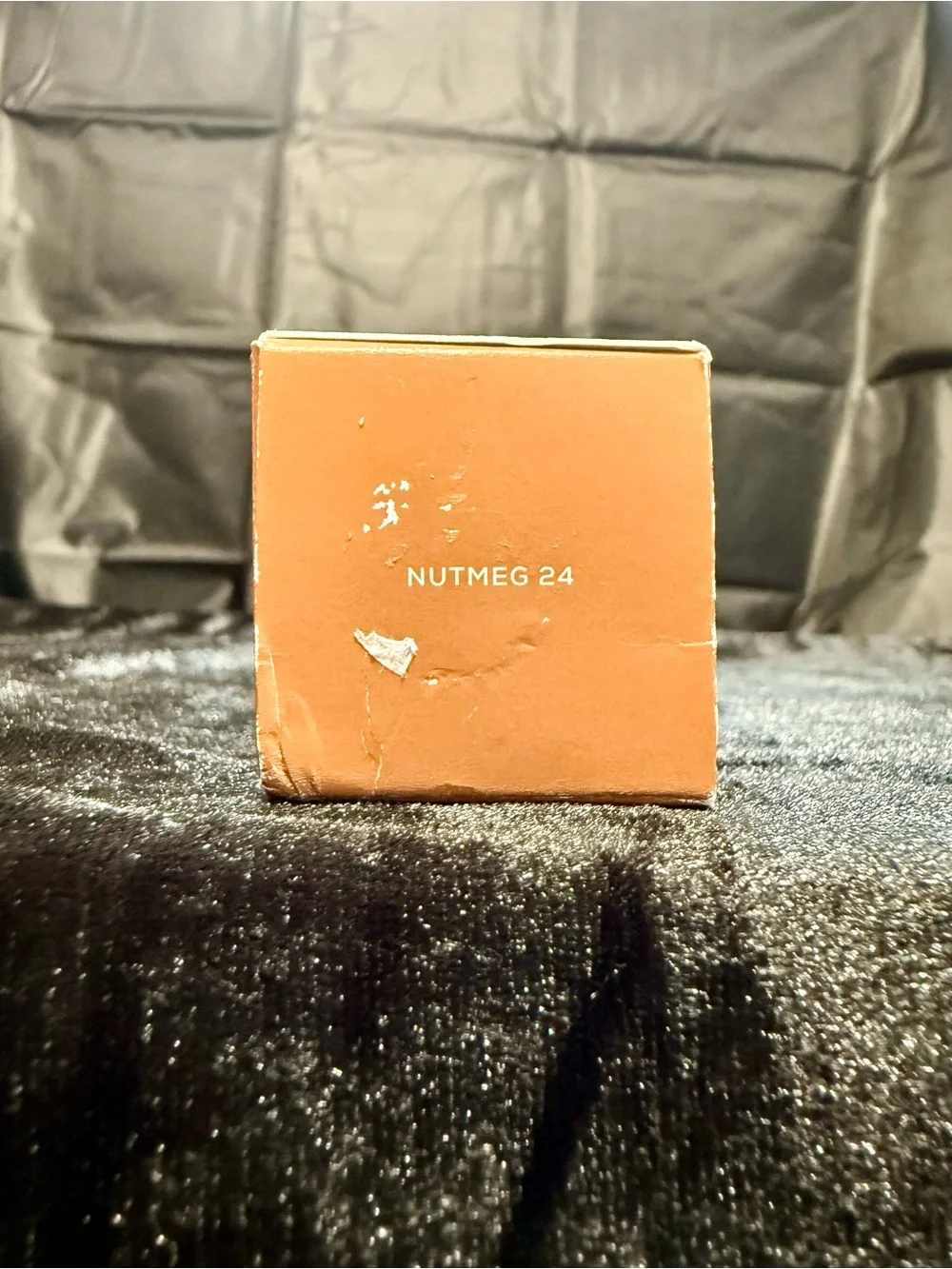 bareMinerals BAREPRO Performance Wear Liquid Foundation in nutmeg 24 SPF 20